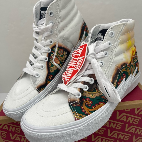 Vans Men’s Sk8-Hi Bolt (Big Reveal) True White/P Sneakers
VN0A5JIVAZQ - Picture 12 of 16